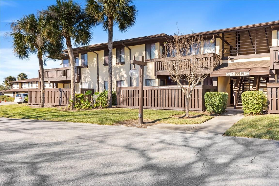 54 Club House Dr. #202, Palm Coast, FL 32174