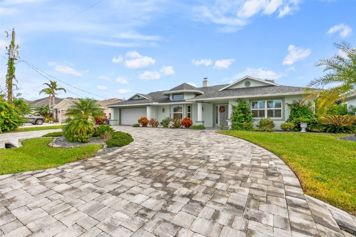 10 Claymont Ct., Palm Coast, FL 32137