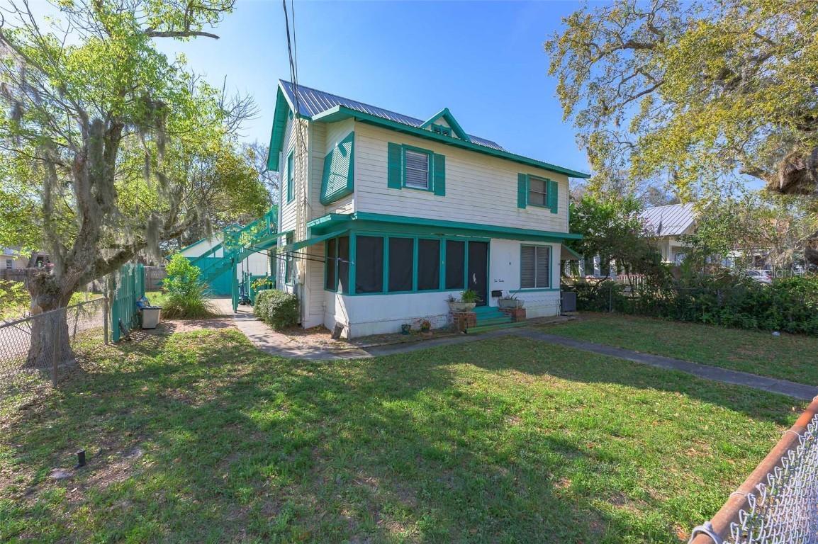 212 Mary Ave., New Smyrna Beach, FL 32168