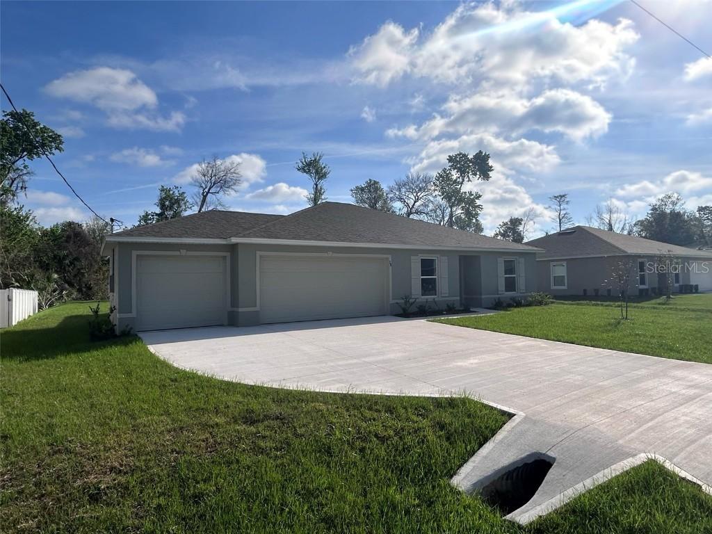 28 Putter Dr., Palm Coast, FL 32164
