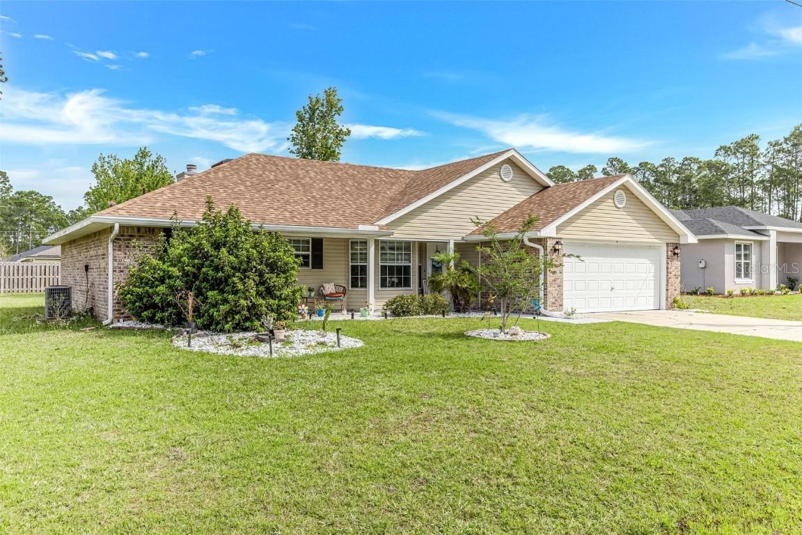 4 Reindeer Ln, Palm Coast, FL 32164