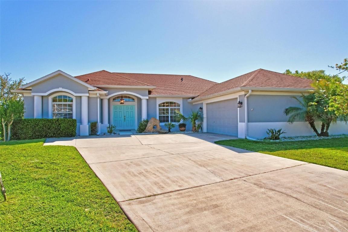 14 Crossleaf Ct., Palm Coast, FL 32137