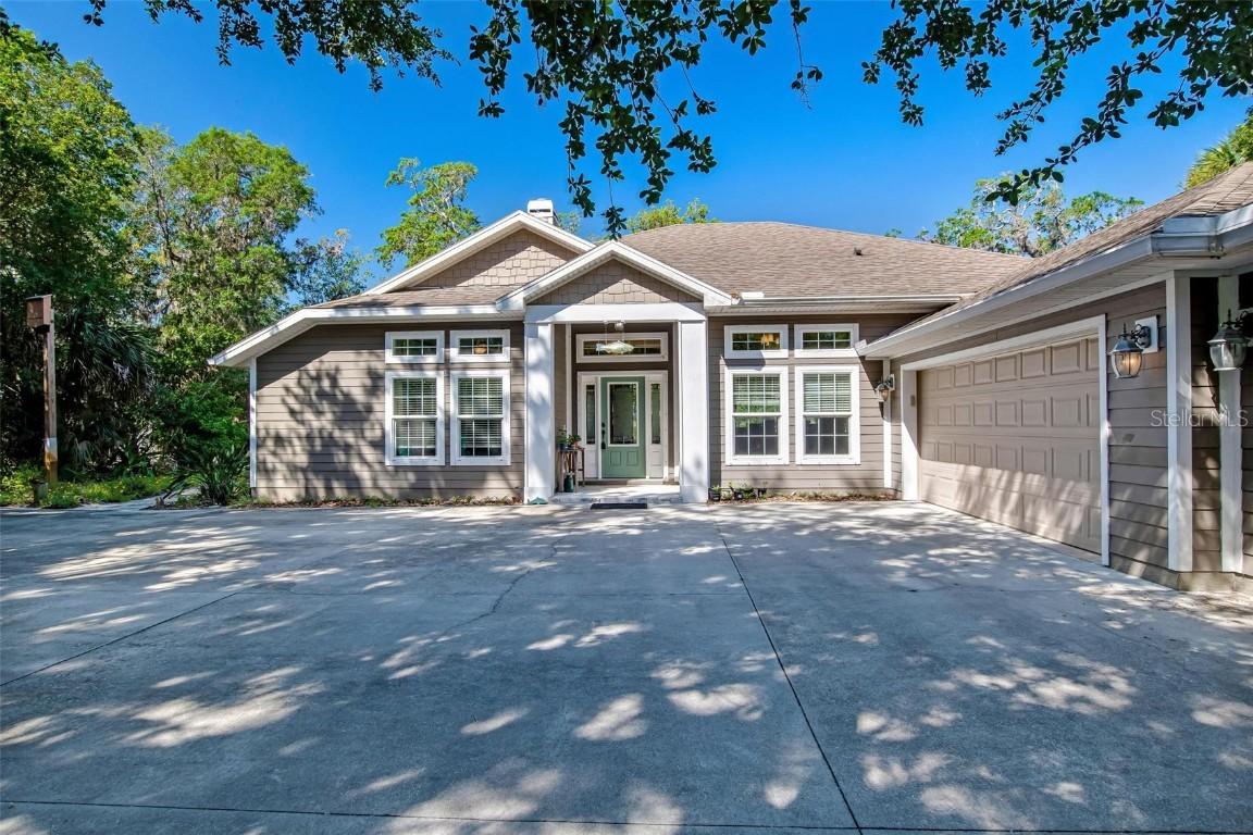 17 Debra Ln., Palm Coast, FL 32137