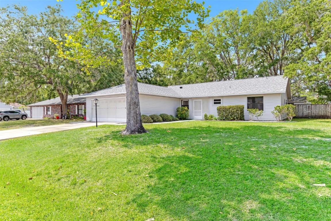 10 Zenoble Pl., Palm Coast, FL 32164