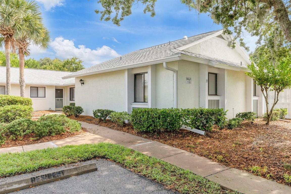 33 Lake Forest Pl., Palm Coast, FL 32137
