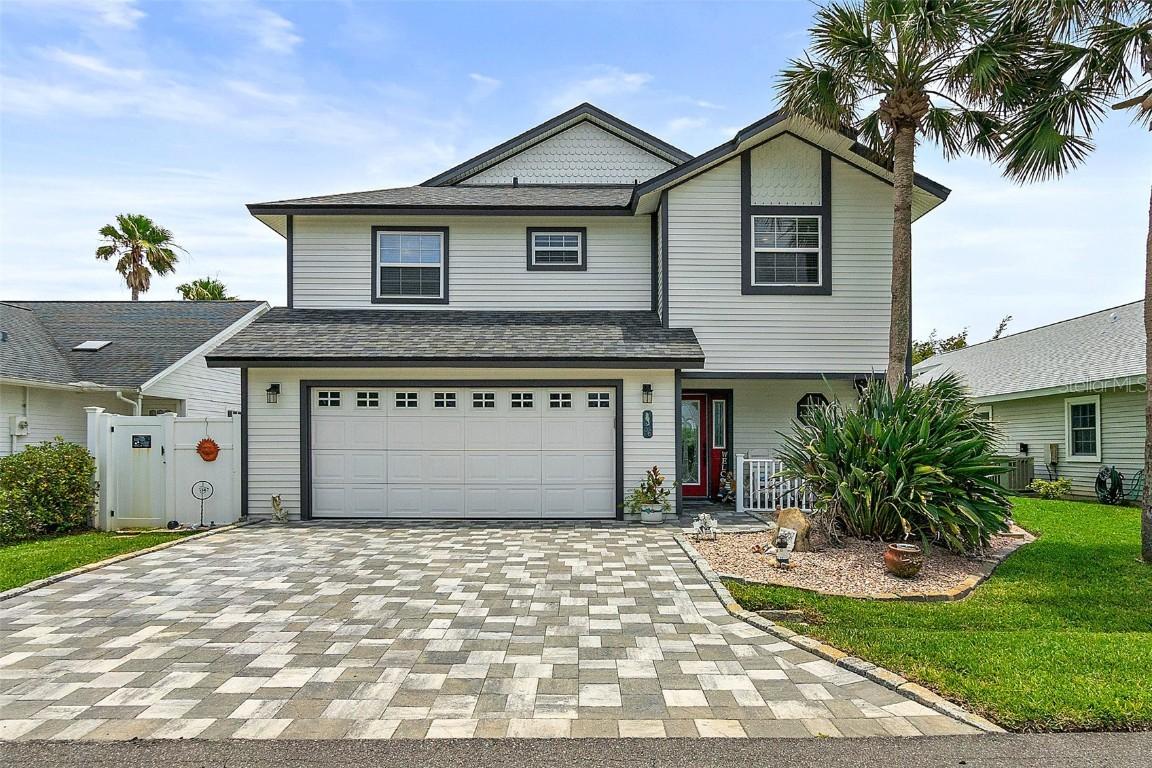 36 Medford Dr., Palm Coast, FL 32137