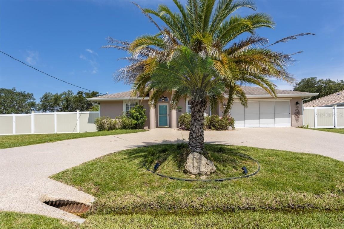 21 Farmsworth Dr., Palm Coast, FL 32137