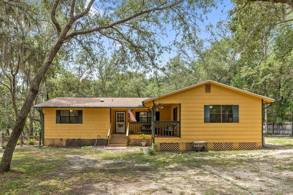 207 Azalea Ave., Interlachen, FL 32418