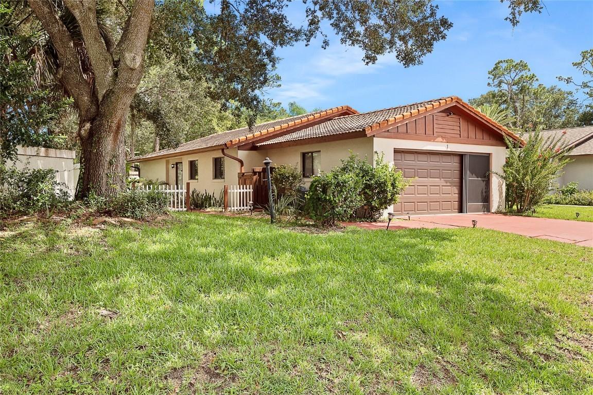1 Lago Vista Pl., Palm Coast, FL 32164