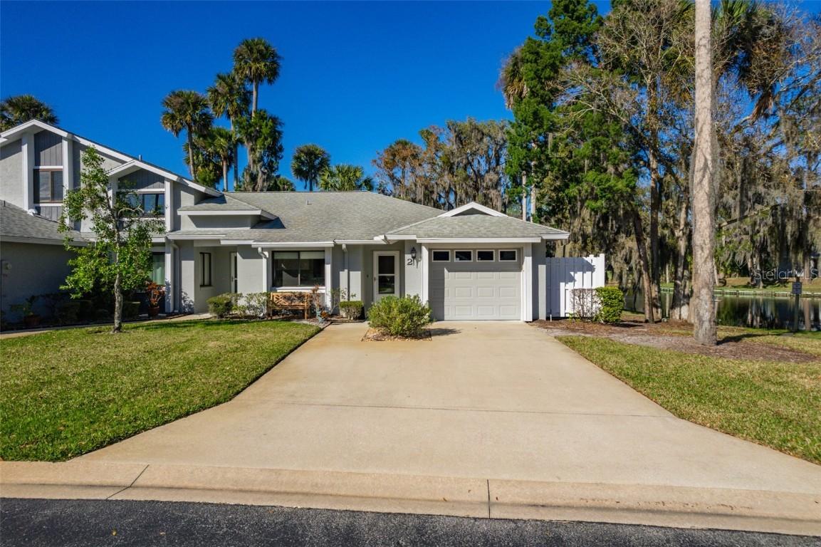 2 Lake Forest Ct., Palm Coast, FL 32137