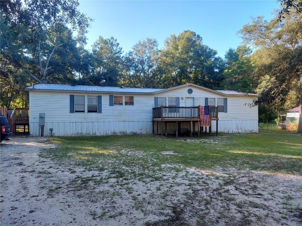 104 Gardner Dr., Interlachen, FL 32148