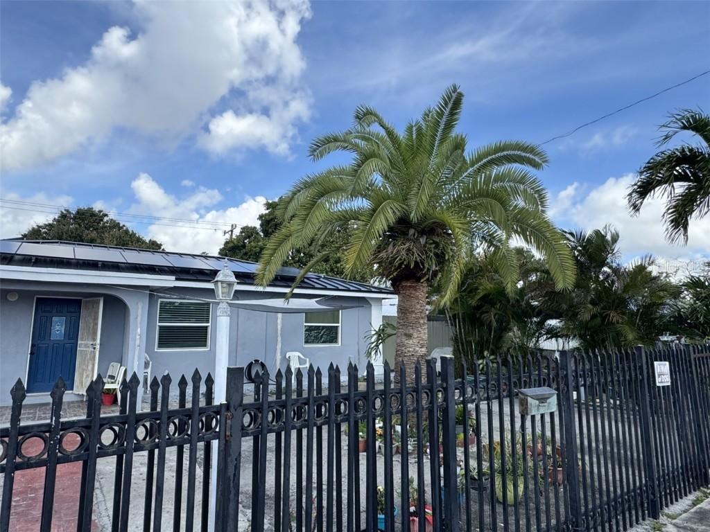 3565 NW 81 Ter., Miami, FL 33147