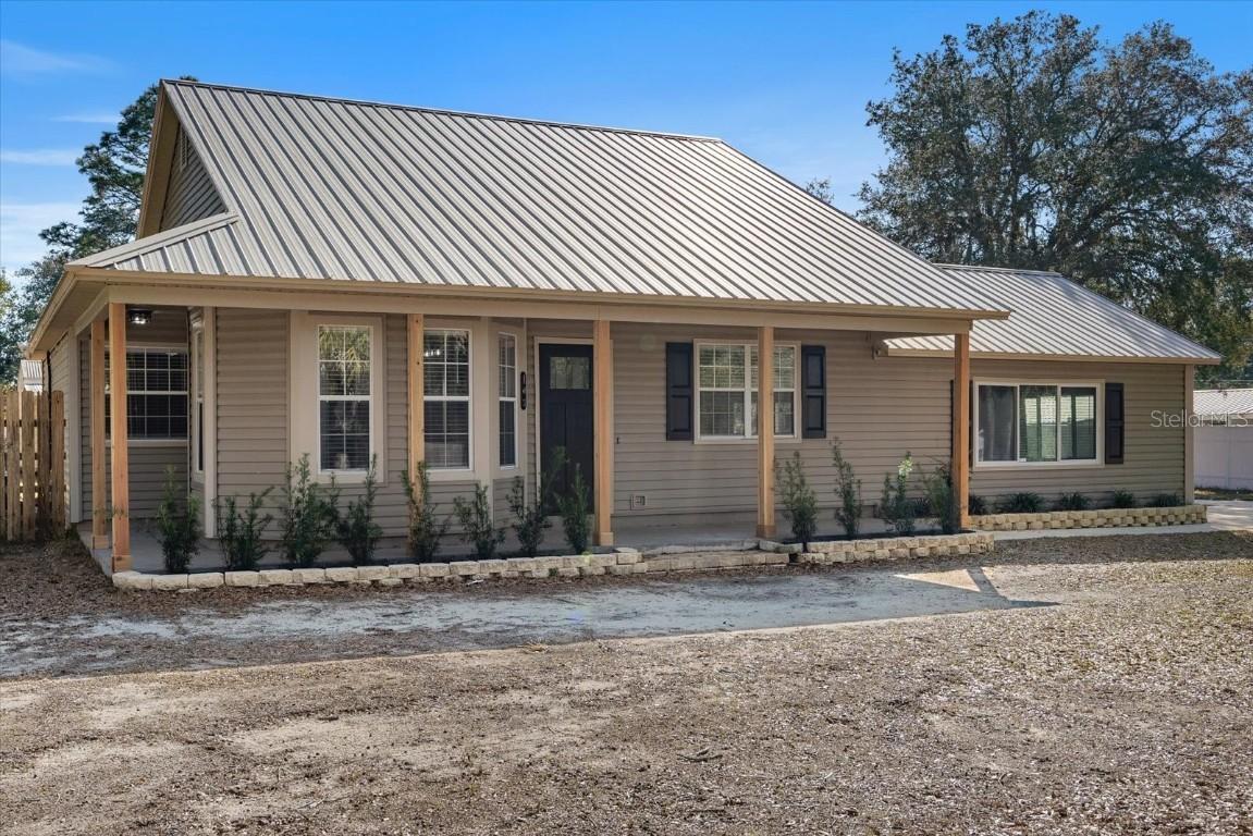 103 64th St., Interlachen, FL 32148