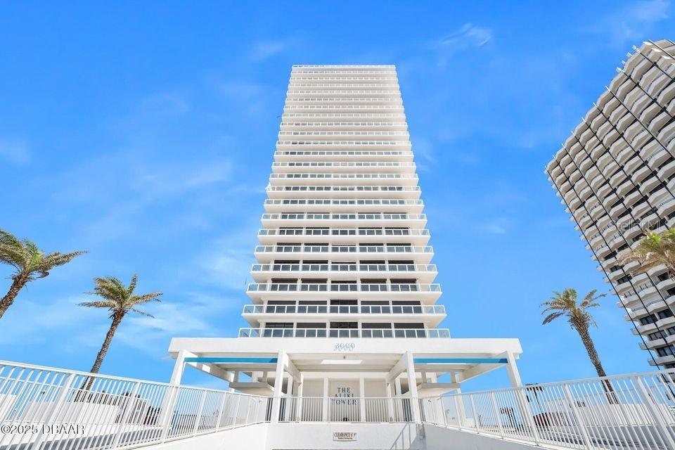 3000 N Atlantic Ave. #11, Daytona Beach, FL 32118
