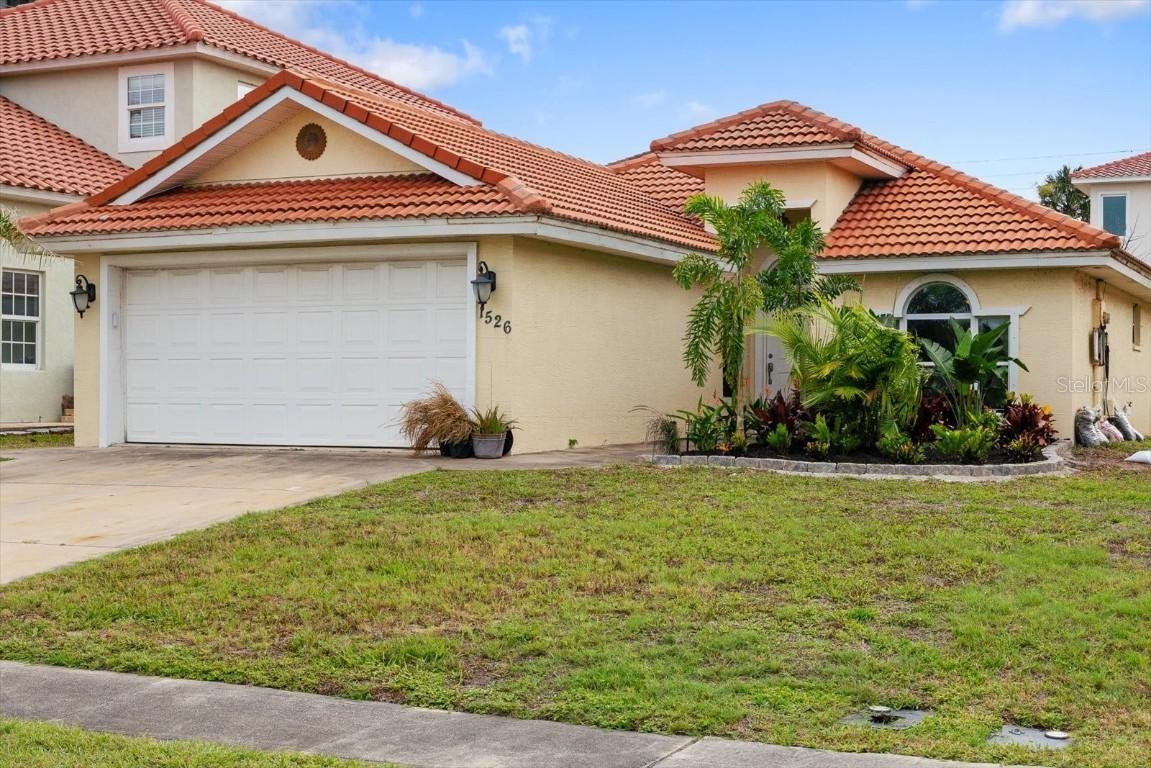 1526 N Daytona Ave., Flagler Beach, FL 32136