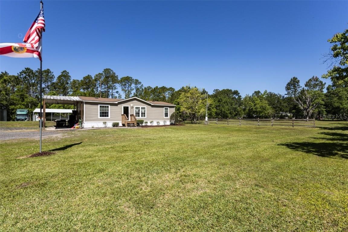 1226 Hazelnut St., Bunnell, FL 32110
