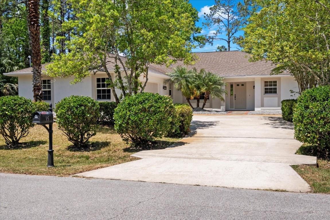 35 Pine Circle Dr., Palm Coast, FL 32164