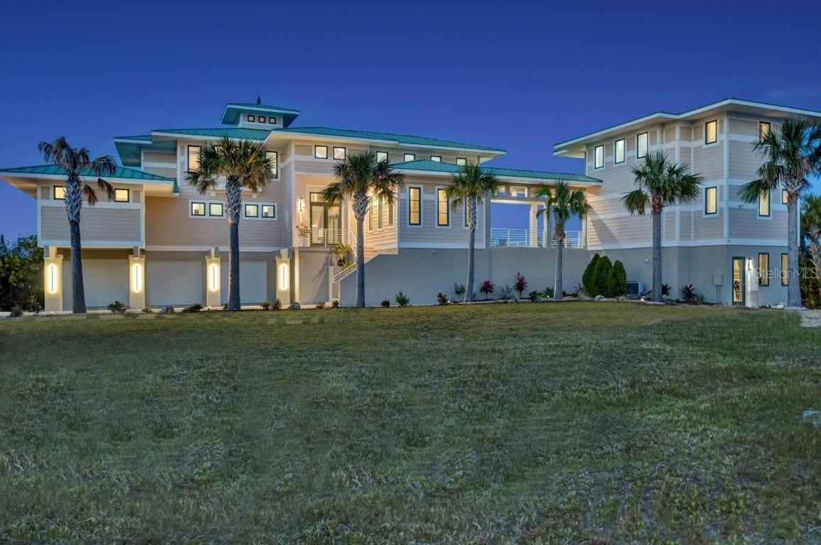 2590 Palm Ave., Flagler Beach, FL 32136