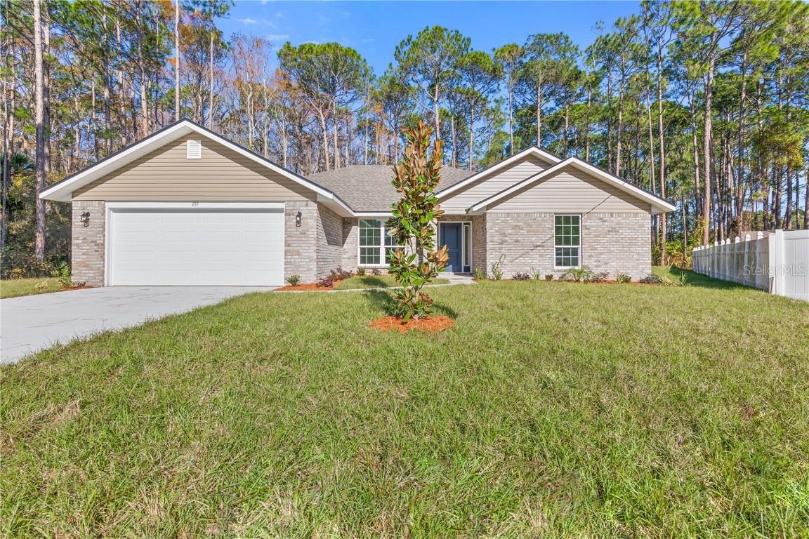 67 Rolling Sands Dr., Palm Coast, FL 32164
