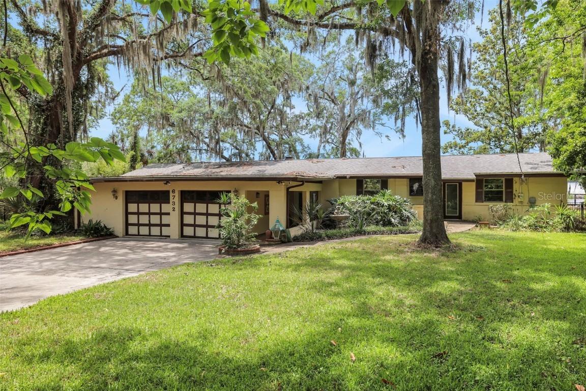 6732 Oakwood Dr., Jacksonville, FL 32211