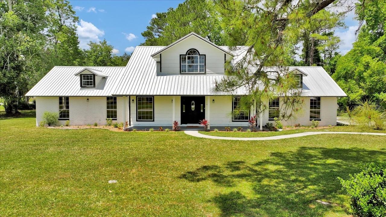 100 Redbud Woods Tr., Palatka, FL 32177