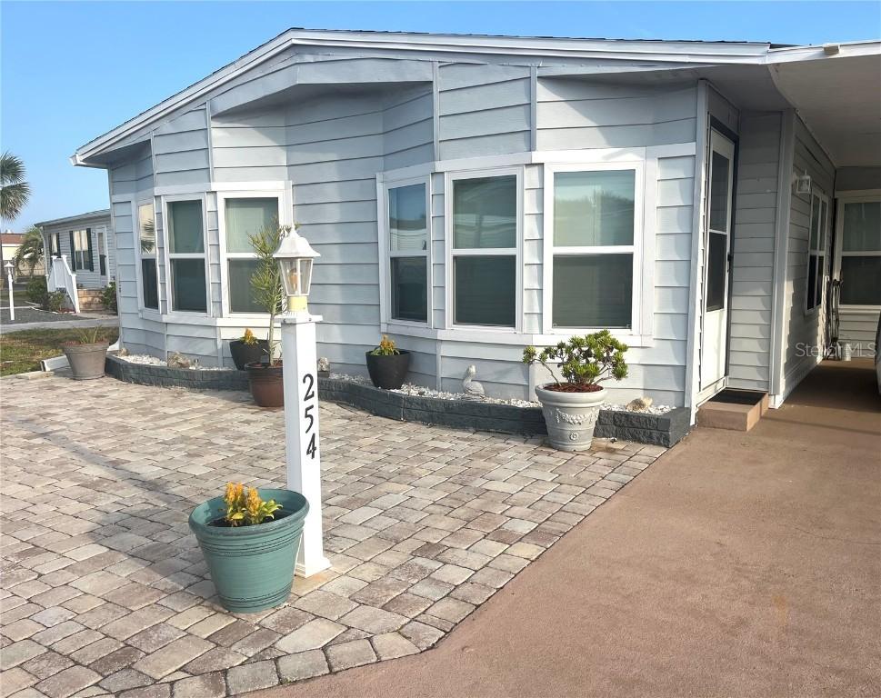 254 Seabreeze Dr., Flagler Beach, FL 32136