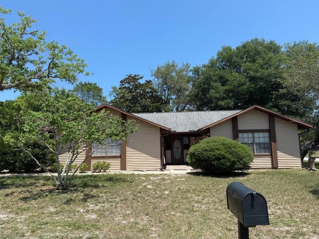 2 Blaine Ct., Palm Coast, FL 32137