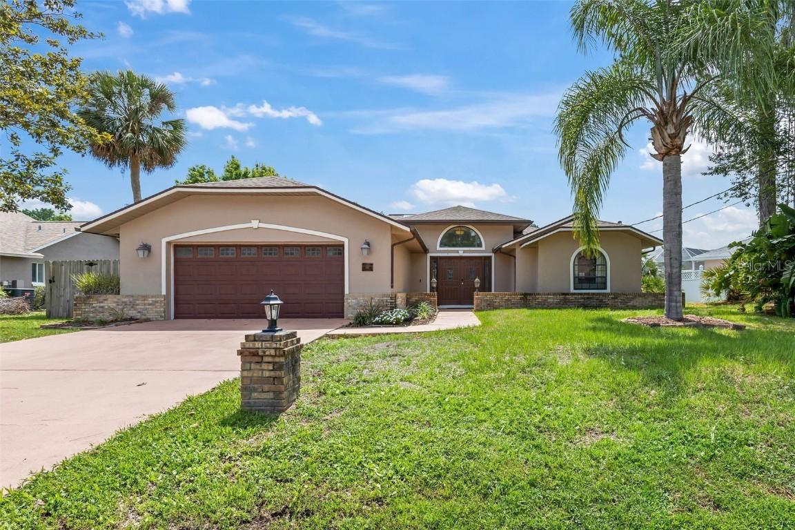 18 Woodhollow Ln., Palm Coast, FL 32164