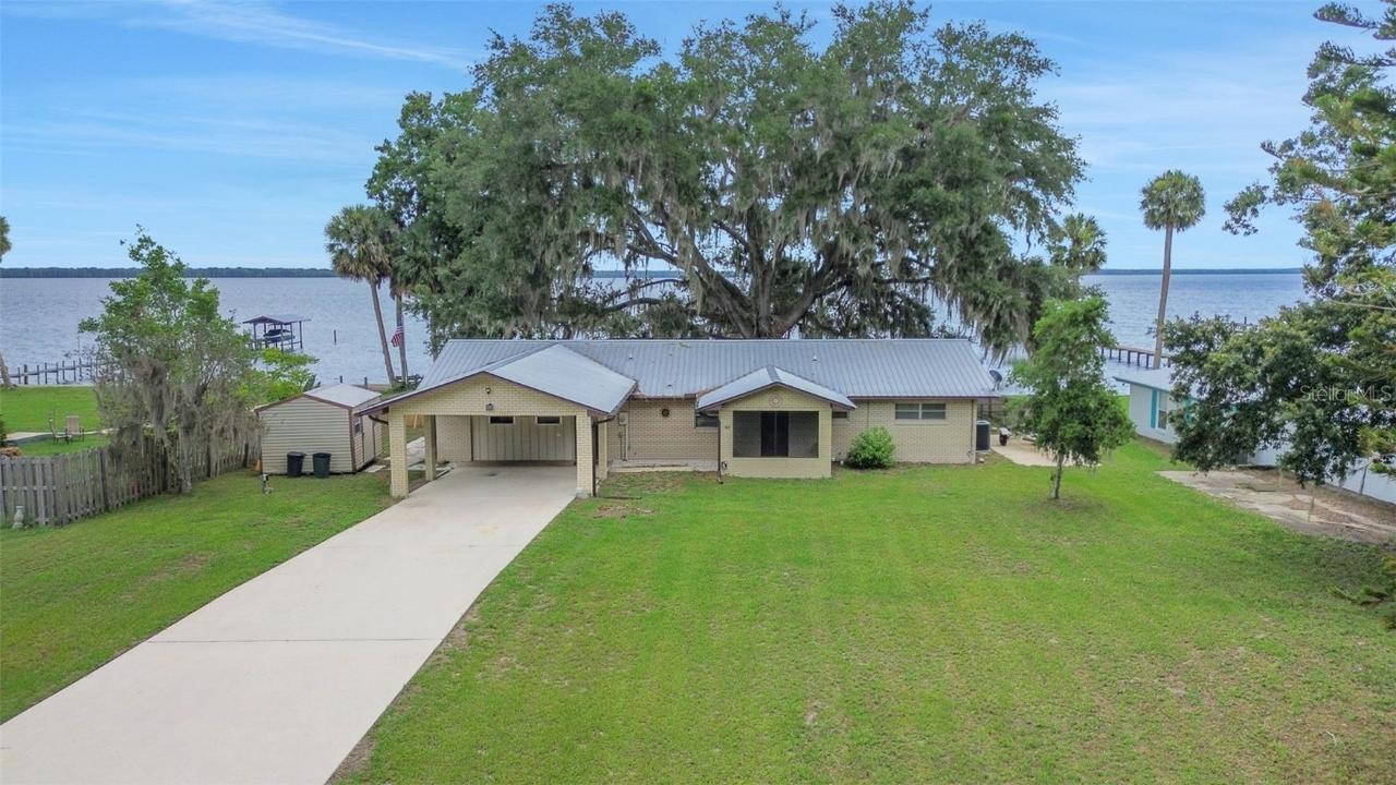 102 N Shore Ln., Crescent City, FL 32112