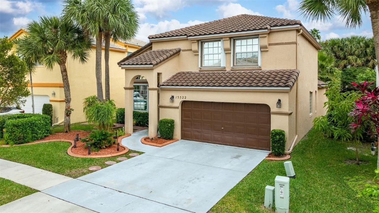 15522 NW 12th Ct., Pembroke Pines, FL 33028