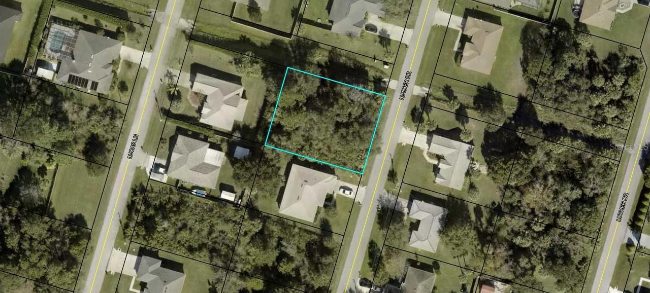 11 Luther Dr., Palm Coast, FL 32137