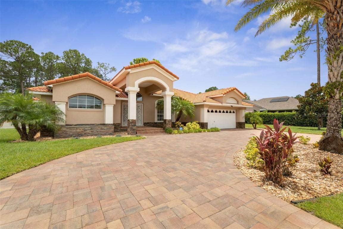76 Woodlawn Dr., Palm Coast, FL 32164