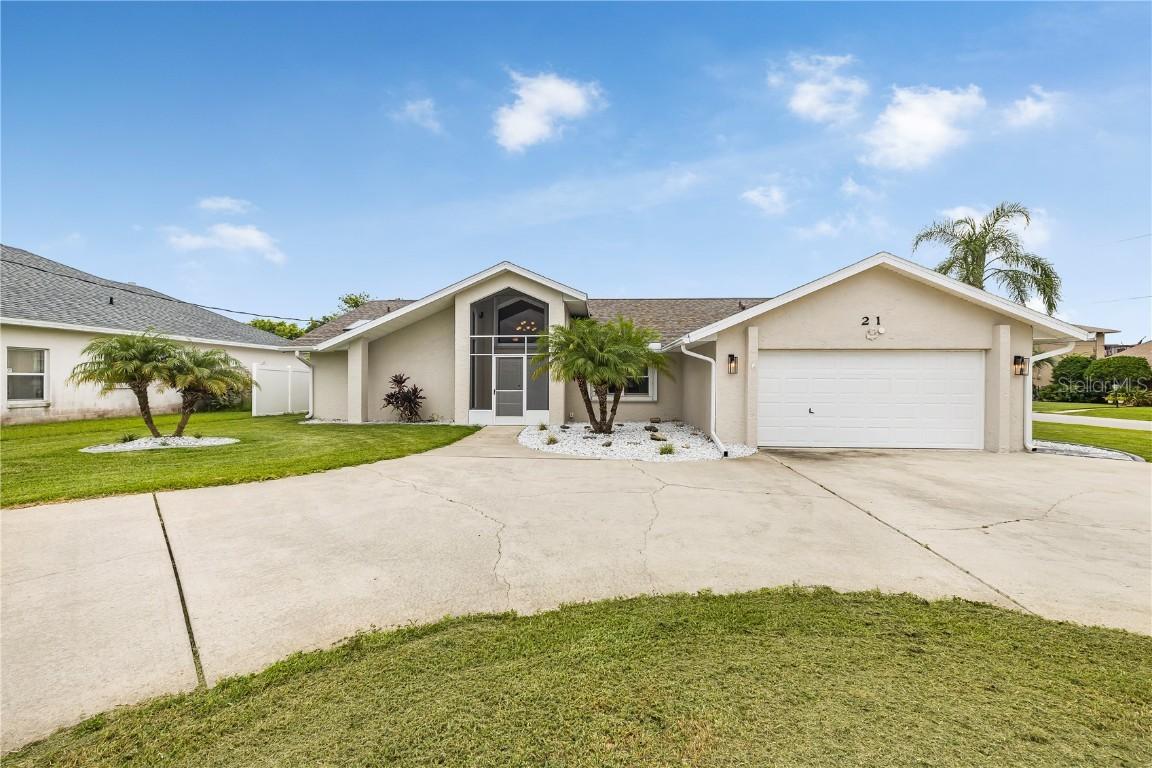 21 Cottonwood Ct., Palm Coast, FL 32137