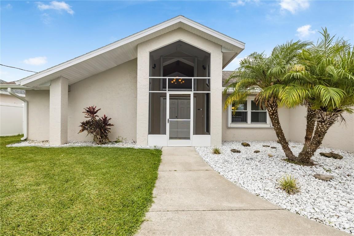 21 Cottonwood Ct., Palm Coast, FL 32137