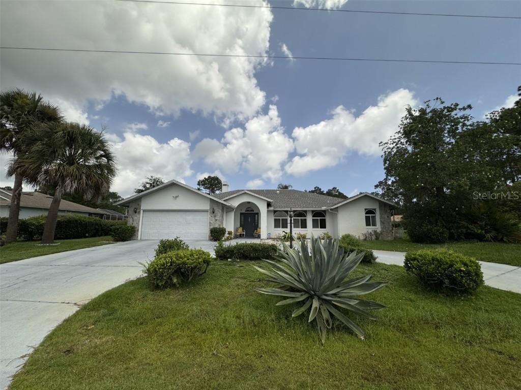 52 Wood Center Ln., Palm Coast, FL 32164
