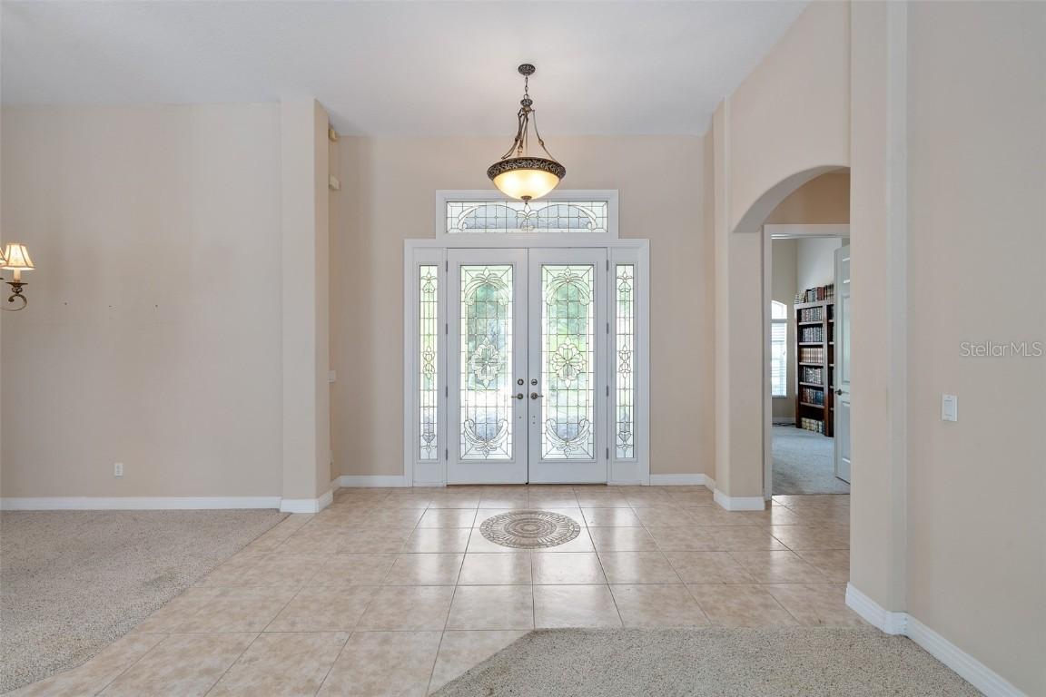 19 Lakeview Ln., Palm Coast, FL 32137