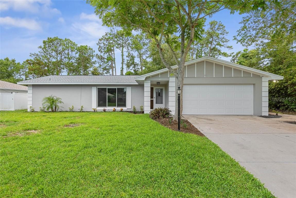 62 Beechwood Ln., Palm Coast, FL 32137