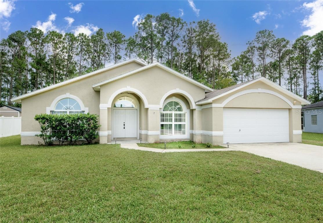 7 Seoane Ct., Palm Coast, FL 32164