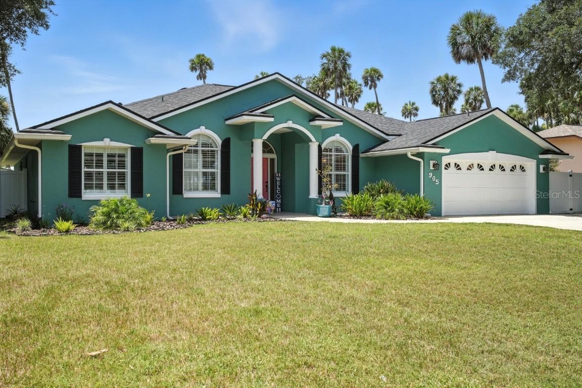 905 Lambert Ave., Flagler Beach, FL 32136