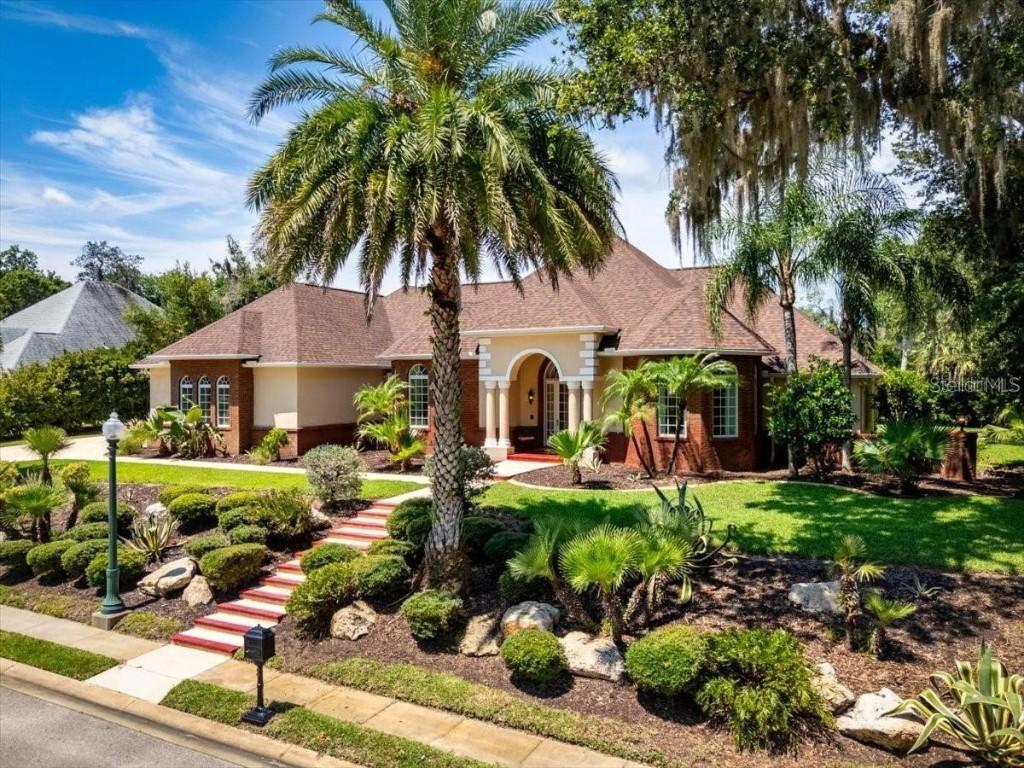 8 Ivey Ln., Flagler Beach, FL 32136