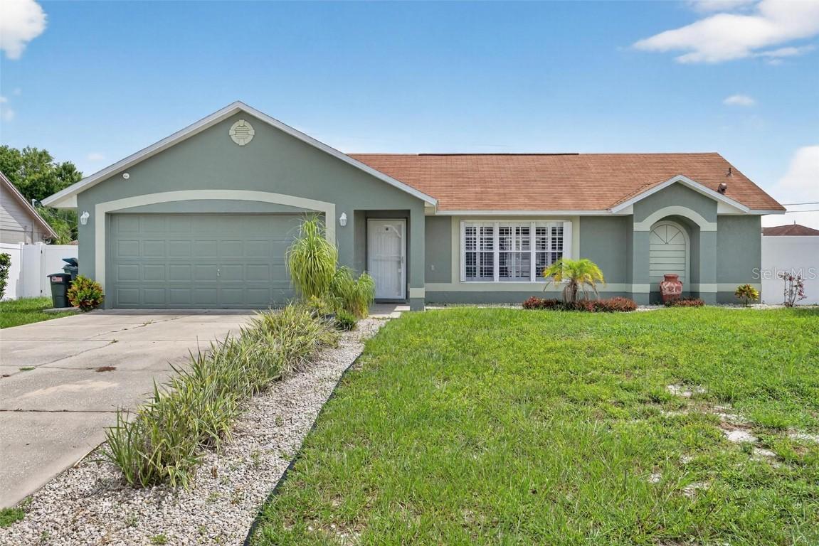2443 Ainsworth Ave., Deltona, FL 32738