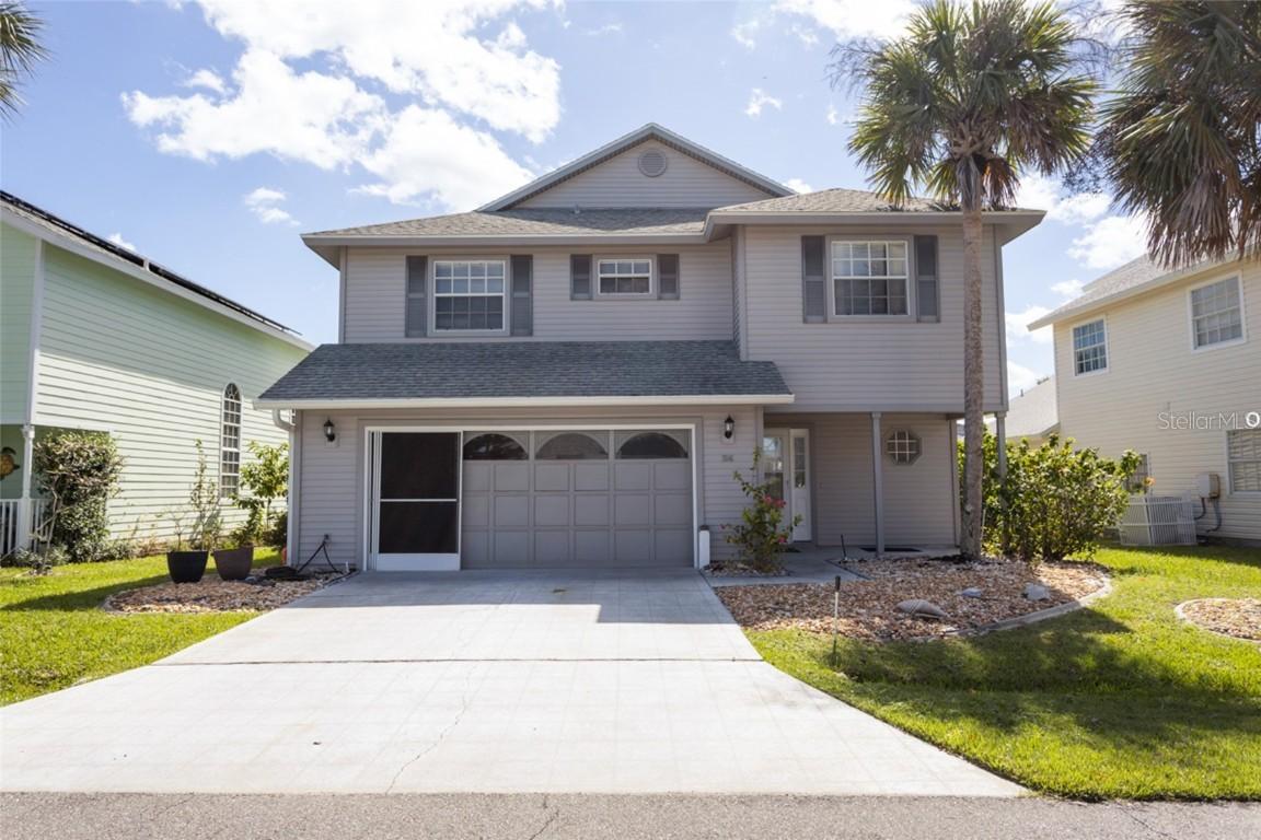 24 Medford Dr., Palm Coast, FL 32137