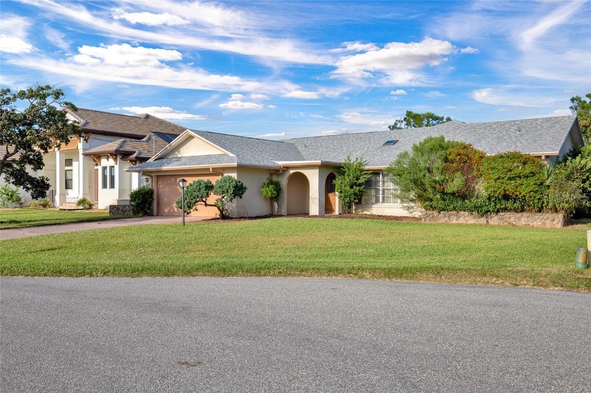 25 Classic Ct., Palm Coast, FL 32137