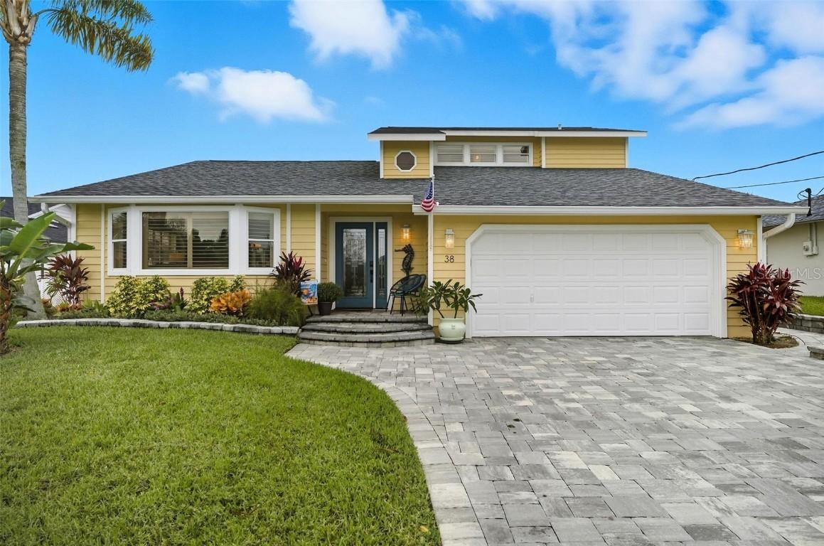 38 Cortes Ct., Palm Coast, FL 32137