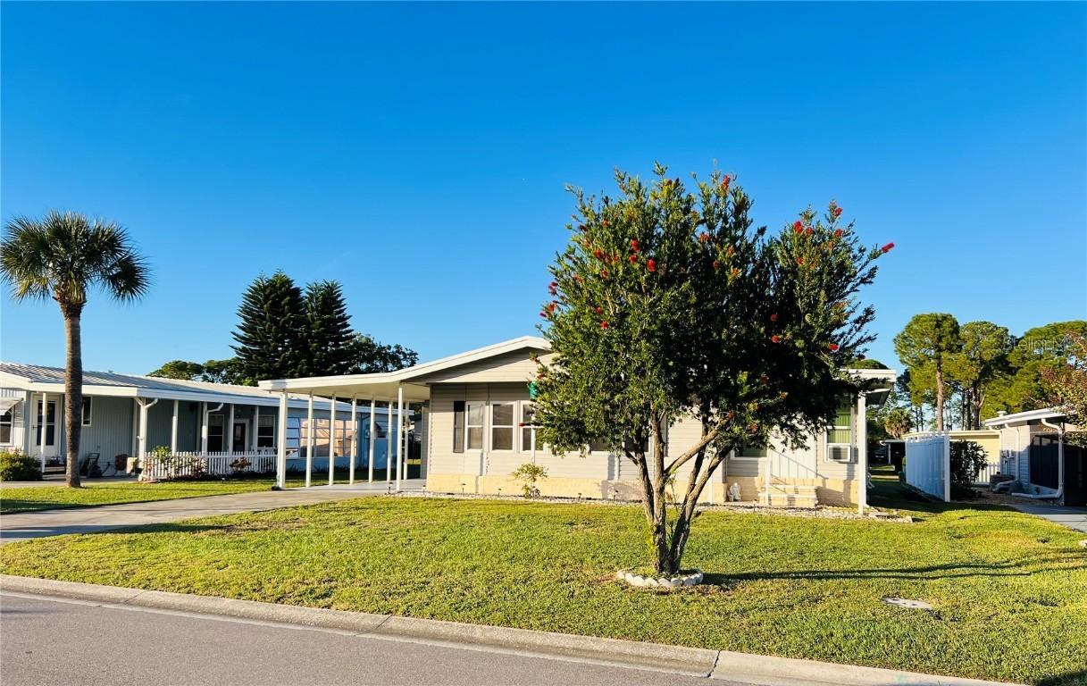 1565 Apache Cir., Tavares, FL 32778