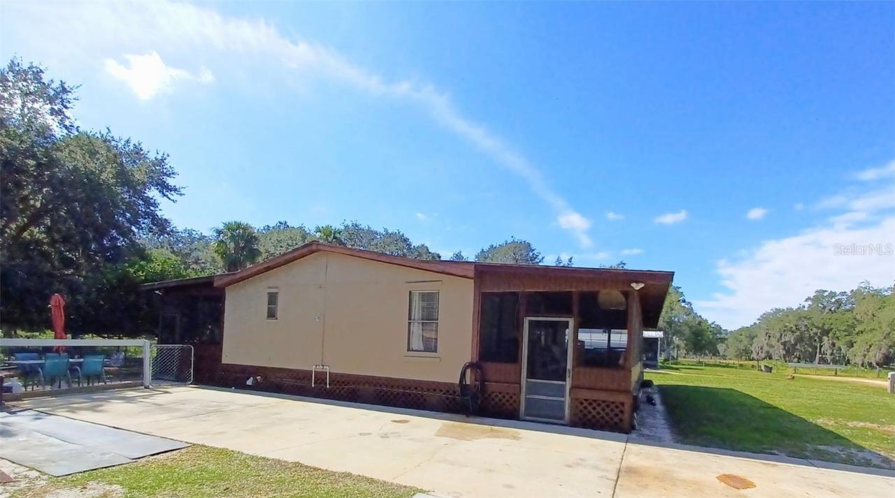 11 Sycamore St., Flagler Beach, FL 32136