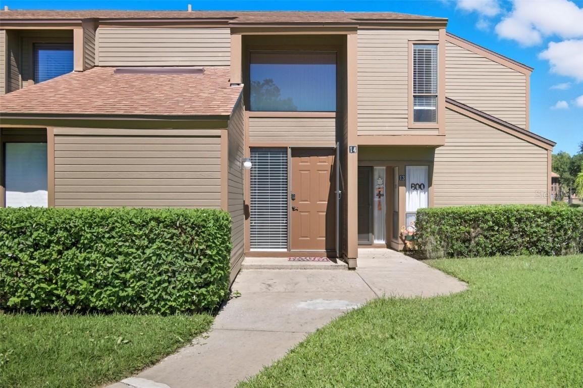 14 Salisbury Ct., Palm Coast, FL 32137