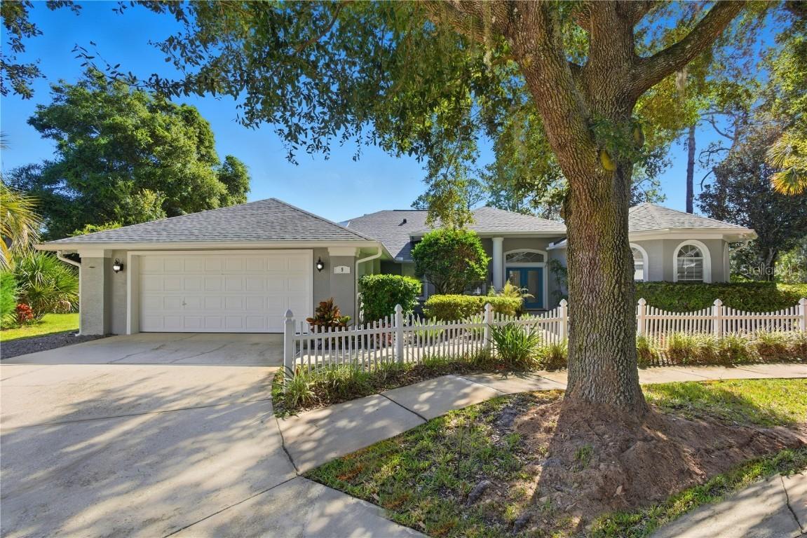 9 Ibis Ct., Palm Coast, FL 32137