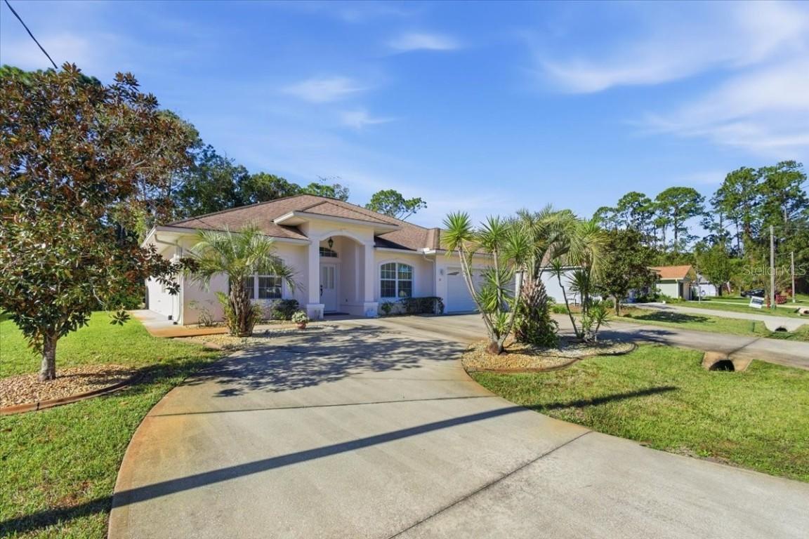 33 Putter Dr., Palm Coast, FL 32164
