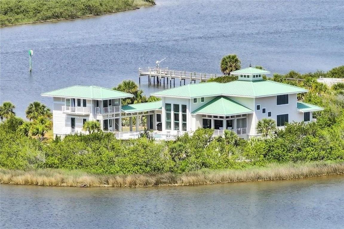 2590 Palm Ave., Flagler Beach, FL 32136